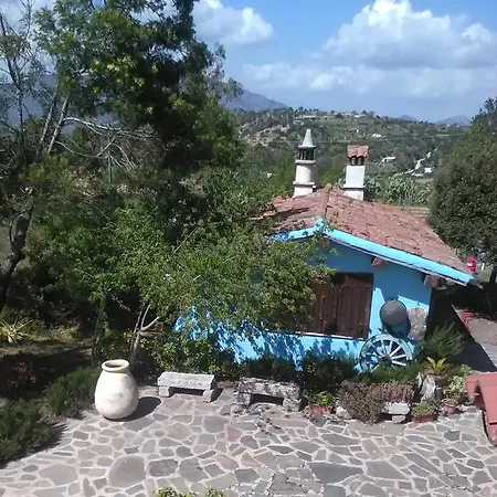 Feriegård Camisadu *