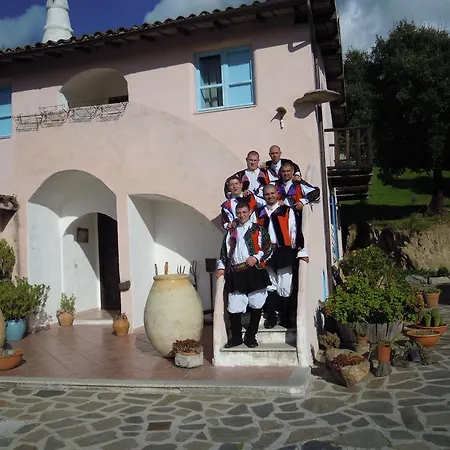 Camisadu Farm stay Oliena